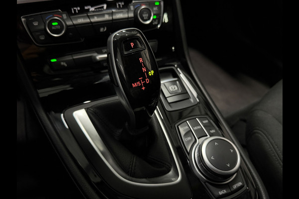 BMW 2 Serie Gran Tourer 218i Automaat | Trekhaak | Navigatie | LED | Achteruitrijcamera