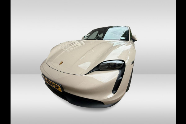 Porsche Taycan Performance 84 kWh / Panoramadak / Camera / Luchtvering / 20'' / Leder / CarPlay / Stoelverwarming / DAB / ACC