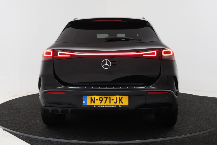 Mercedes-Benz EQA 250 Business Solution AMG 67 kWh (SFEERVERLICHTING, STOELVERWARMING, CAMERA, CRUISE CONTROL, NAVIGATIE)