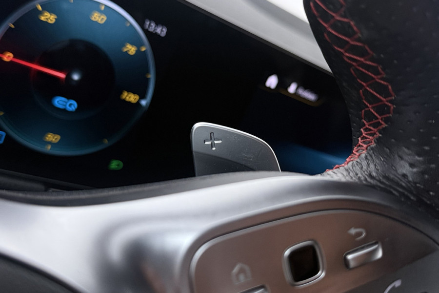 Mercedes-Benz EQA 250 Business Solution AMG 67 kWh (SFEERVERLICHTING, STOELVERWARMING, CAMERA, CRUISE CONTROL, NAVIGATIE)