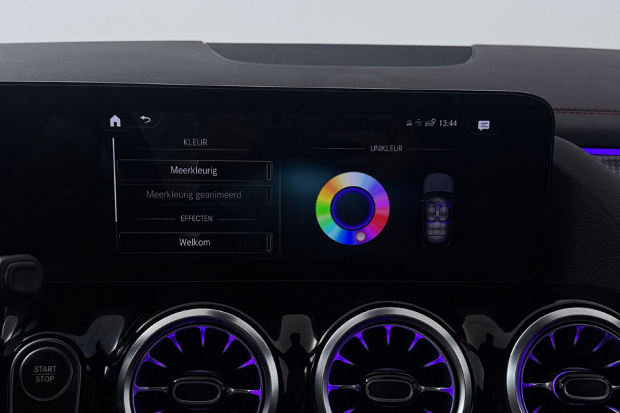 Mercedes-Benz EQA 250 Business Solution AMG 67 kWh (SFEERVERLICHTING, STOELVERWARMING, CAMERA, CRUISE CONTROL, NAVIGATIE)