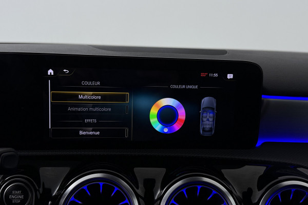 Mercedes-Benz A-Klasse 180 Business Solution AMG (STOELVERWARMING, SFEERVERLICHTING, CAMERA, NAVIGATIE, PARKEERSENSOREN)