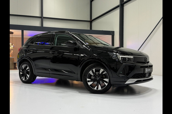 Opel Grandland Ultimate 1.2 Turbo AUT 130pk | Perla Nera Zwart | 360° Camera | Trekhaak | Elektr. Achterklep