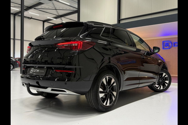 Opel Grandland Ultimate 1.2 Turbo AUT 130pk | Perla Nera Zwart | 360° Camera | Trekhaak | Elektr. Achterklep