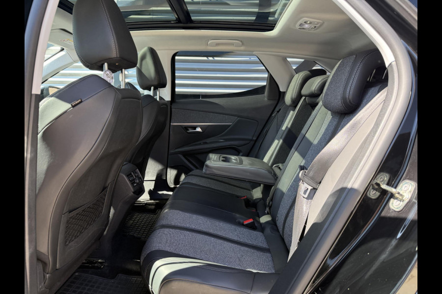 Peugeot 3008 1.2 PureTech Allure 2e Eigenaar|Schuifdak|Camera|Carplay|Clima|Trekhaak|i-Cockpit|Cruise|Elek Ramen|LM Velgen|PDC V+A|Stoelverwarming|Nieuwe APK bij aflevering