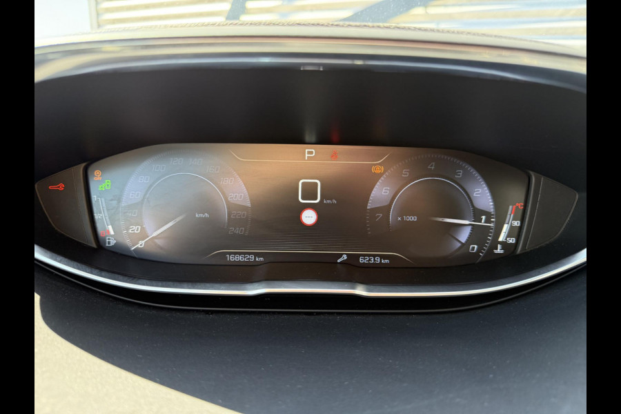 Peugeot 3008 1.2 PureTech Allure 2e Eigenaar|Schuifdak|Camera|Carplay|Clima|Trekhaak|i-Cockpit|Cruise|Elek Ramen|LM Velgen|PDC V+A|Stoelverwarming|Nieuwe APK bij aflevering
