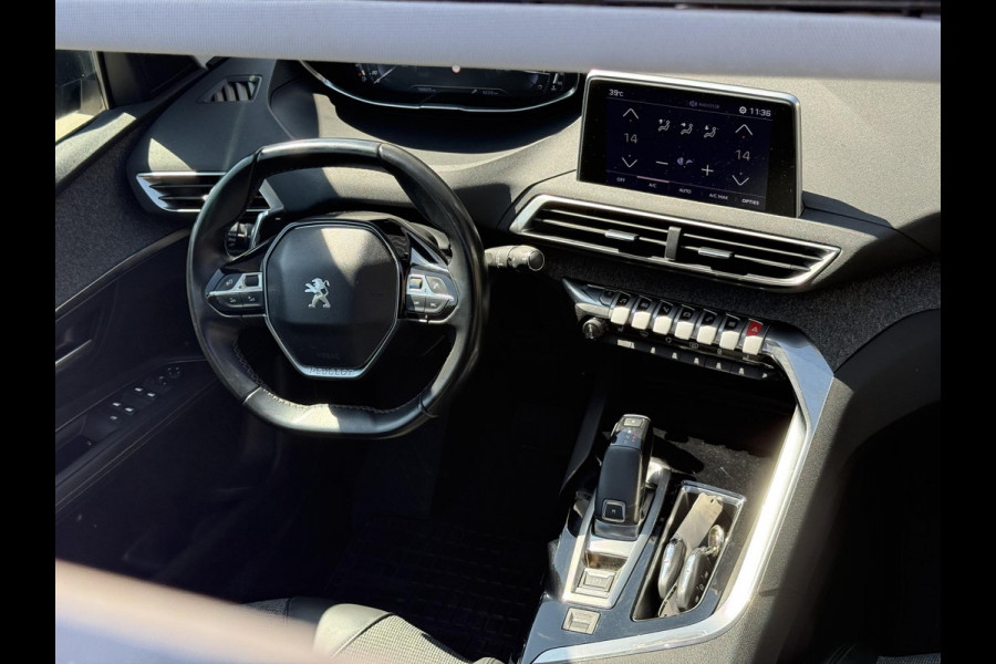Peugeot 3008 1.2 PureTech Allure 2e Eigenaar|Schuifdak|Camera|Carplay|Clima|Trekhaak|i-Cockpit|Cruise|Elek Ramen|LM Velgen|PDC V+A|Stoelverwarming|Nieuwe APK bij aflevering