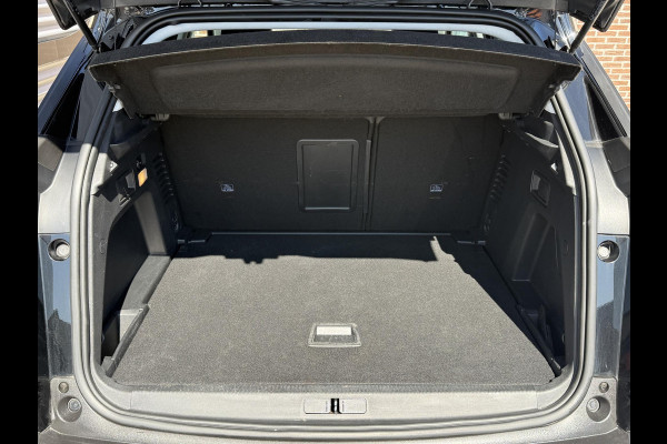Peugeot 3008 1.2 PureTech Allure 2e Eigenaar|Schuifdak|Camera|Carplay|Clima|Trekhaak|i-Cockpit|Cruise|Elek Ramen|LM Velgen|PDC V+A|Stoelverwarming|Nieuwe APK bij aflevering