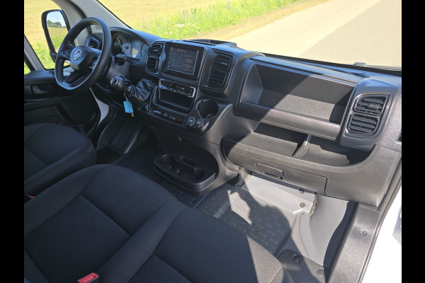 Fiat Ducato 2.2 MultiJet 140 S&S L2H2 3.5t - Euro 6 - 140 Pk - Navi - ParkeerCamera - Airco - Cruise Control