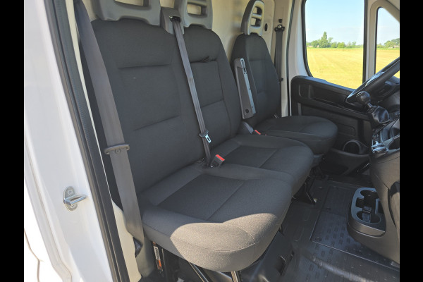 Fiat Ducato 2.2 MultiJet 140 S&S L2H2 3.5t - Euro 6 - 140 Pk - Navi - ParkeerCamera - Airco - Cruise Control