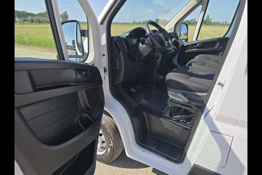 Fiat Ducato 2.2 MultiJet 140 S&S L2H2 3.5t - Euro 6 - 140 Pk - Navi - ParkeerCamera - Airco - Cruise Control