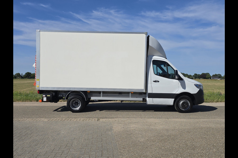 Mercedes-Benz Sprinter 515 CDI Bakwagen + Laadklep - AUTOMAAT - Euro 6 - 150 Pk - Airco - Cruise Control