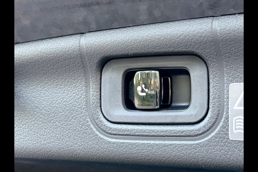 Mercedes-Benz C-Klasse 300 e AMG Line Camera/Trekhaak/Blindspot
