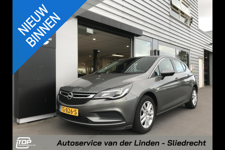 Opel Astra 1.0 Business+ Navi