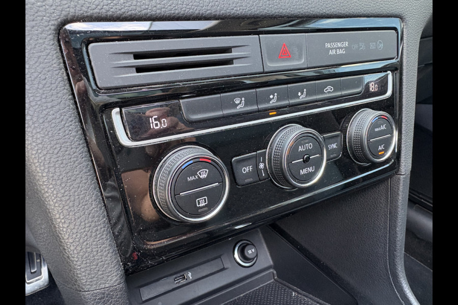 Volkswagen Golf Sportsvan 1.5 TSI ACT DSG Comfortline SCHUIFDAK/CAMERA/DODEHOEK/ADAPT.CRUISE