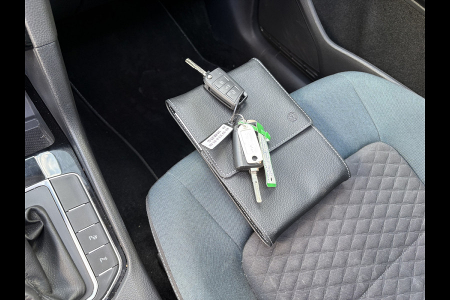Volkswagen Golf Sportsvan 1.5 TSI ACT DSG Comfortline SCHUIFDAK/CAMERA/DODEHOEK/ADAPT.CRUISE