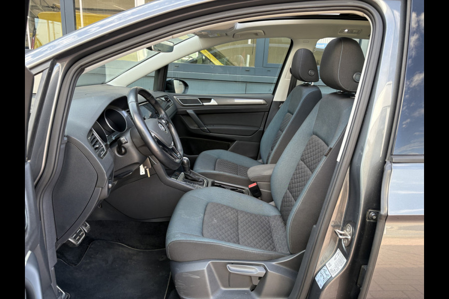 Volkswagen Golf Sportsvan 1.5 TSI ACT DSG Comfortline SCHUIFDAK/CAMERA/DODEHOEK/ADAPT.CRUISE