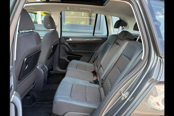 Volkswagen Golf Sportsvan 1.5 TSI ACT DSG Comfortline SCHUIFDAK/CAMERA/DODEHOEK/ADAPT.CRUISE