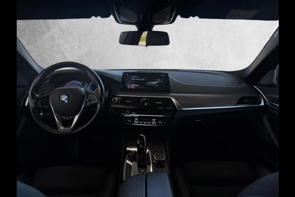 BMW 5 Serie Touring 530i High Executive (Goed OndH, Trekhaak, 360 Camera, Navi, Stoel/stuur VerW, Camera, Comfort Stoelen, Etc)