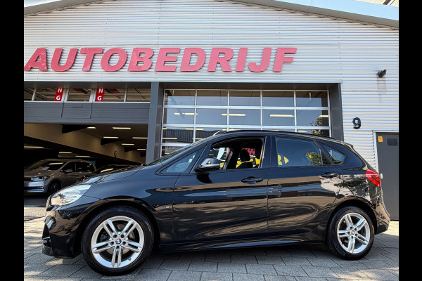BMW 2 Serie Active Tourer 218i M- Sport - Navigatie I Airco I Sport pakket I LED I PDC I Trekhaak I Dealer onderhouden