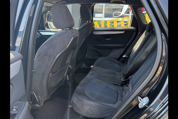 BMW 2 Serie Active Tourer 218i M- Sport - Navigatie I Airco I Sport pakket I LED I PDC I Trekhaak I Dealer onderhouden