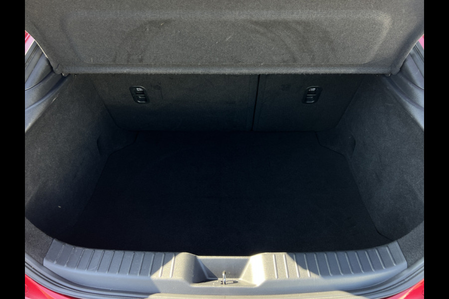 Mazda 3 2.0 e-SkyActiv-X M Hybrid 186 Luxury | Bose Audio | ACC | 360 Camera | LED