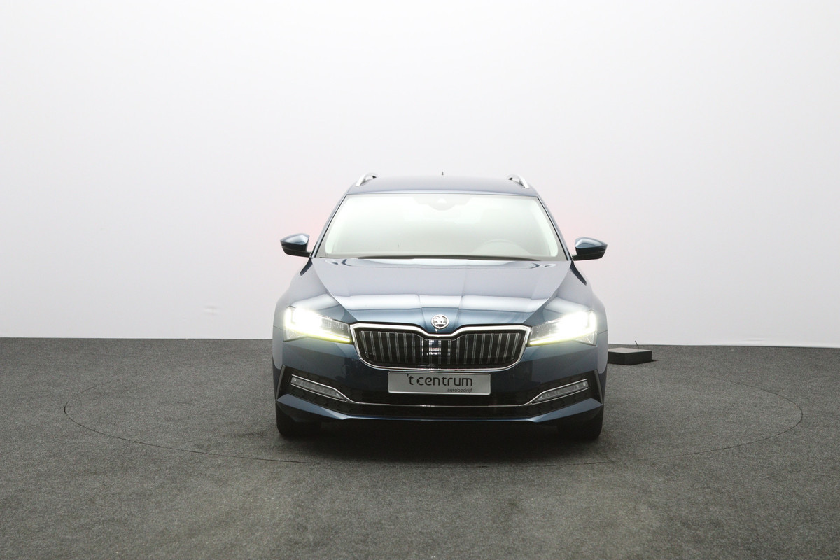 Škoda Superb Combi 1.4 TSI iV Business 218 PK Edition Plus PHEV, Climate Control, Adap. Cruise Control, Carplay,