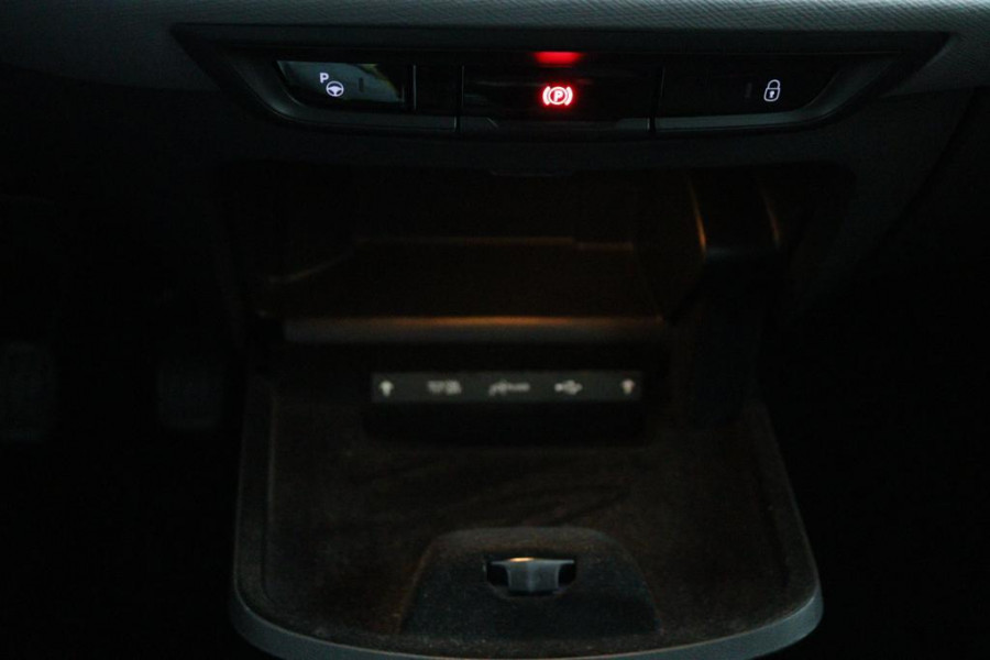 Citroën Grand C4 Spacetourer 1.2 Business*NAVI*ECC*CARPLAY*7PERS.*