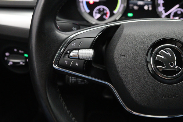 Škoda Superb Combi 1.4 TSI iV Business 218 PK Edition Plus PHEV, Climate Control, Adap. Cruise Control, Carplay,