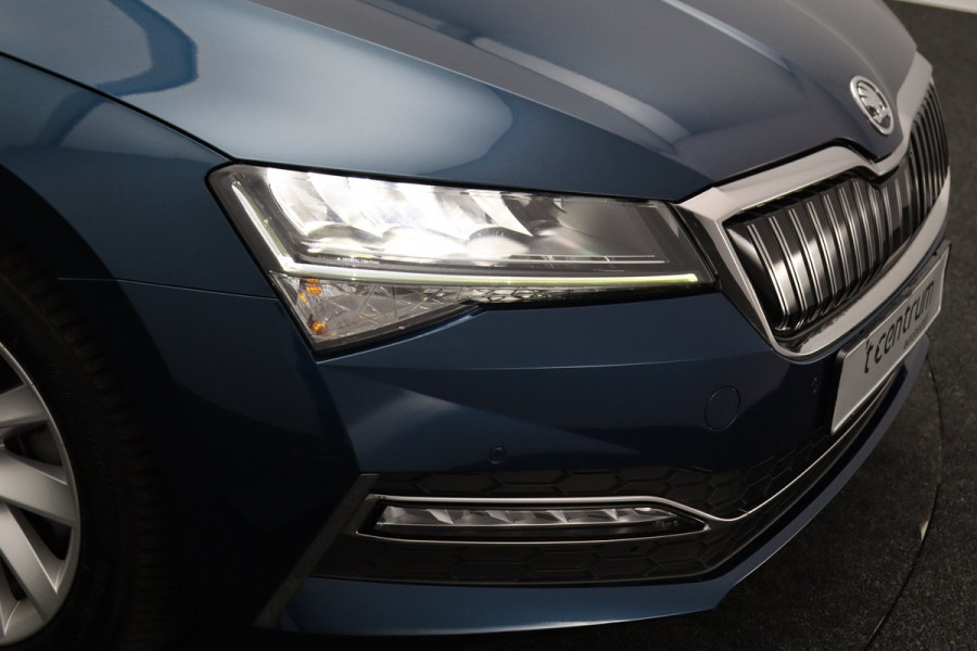 Škoda Superb Combi 1.4 TSI iV Business 218 PK Edition Plus PHEV, Climate Control, Adap. Cruise Control, Carplay,
