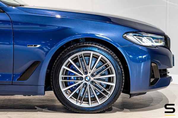 BMW 5 Serie Touring 530e|Cam|Pano|Comfort|HUD|Acc+|Nappa|APK