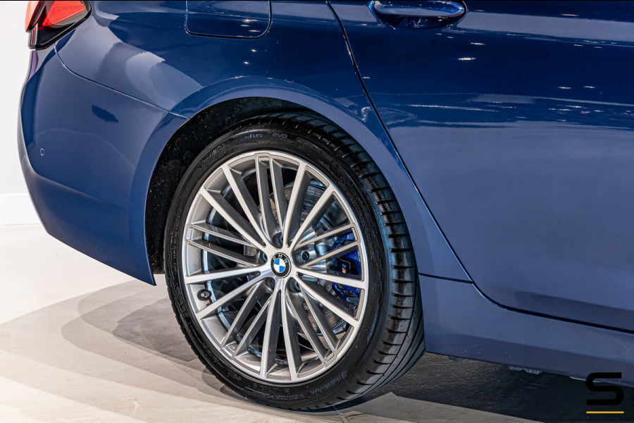 BMW 5 Serie Touring 530e|Cam|Pano|Comfort|HUD|Acc+|Nappa|APK