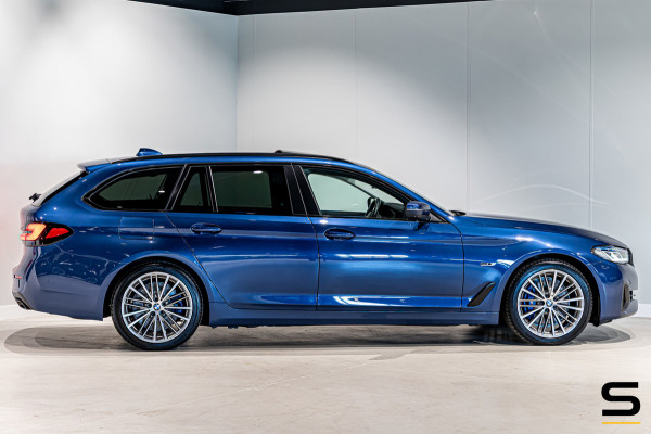 BMW 5 Serie Touring 530e|Cam|Pano|Comfort|HUD|Acc+|Nappa|APK