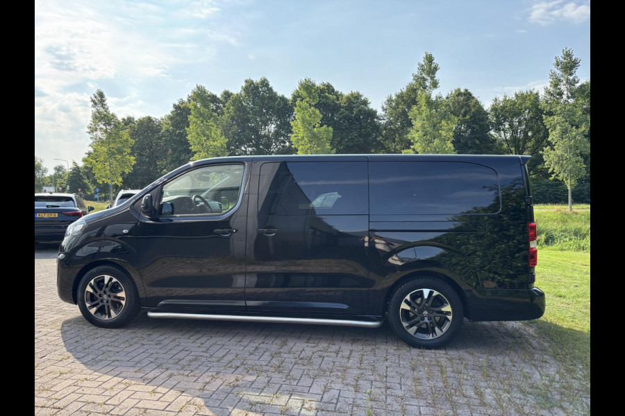 Opel Vivaro-e L3H1 Innovation DC 75 kWh | 329 km WLTP | Dubbele Schuifdeur | Camera | Trekhaak | CarPlay | Navi | 17" LMV