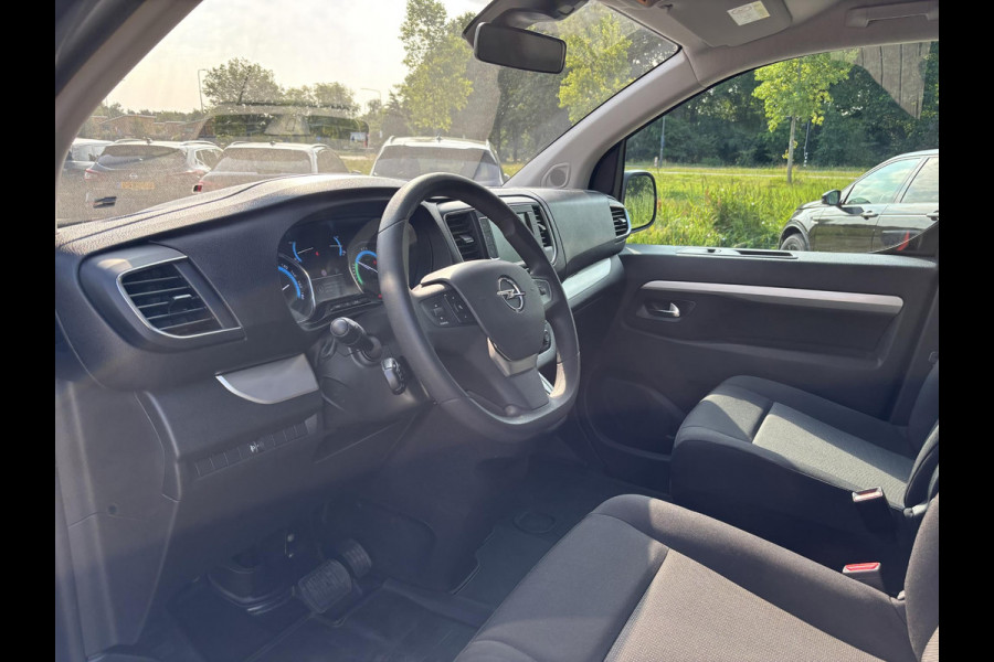 Opel Vivaro-e L3H1 Innovation DC 75 kWh | 329 km WLTP | Dubbele Schuifdeur | Camera | Trekhaak | CarPlay | Navi | 17" LMV