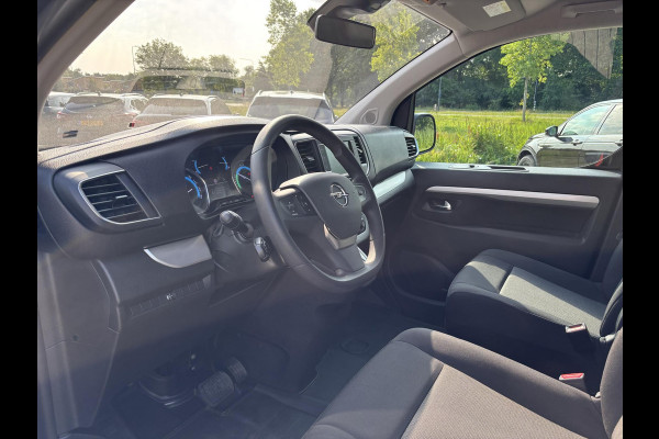 Opel Vivaro-e L3H1 Innovation DC 75 kWh | 329 km WLTP | Dubbele Schuifdeur | Camera | Trekhaak | CarPlay | Navi | 17" LMV