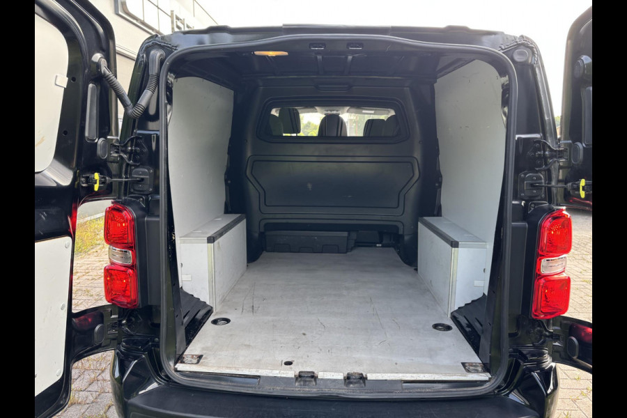 Opel Vivaro-e L3H1 Innovation DC 75 kWh | 329 km WLTP | Dubbele Schuifdeur | Camera | Trekhaak | CarPlay | Navi | 17" LMV
