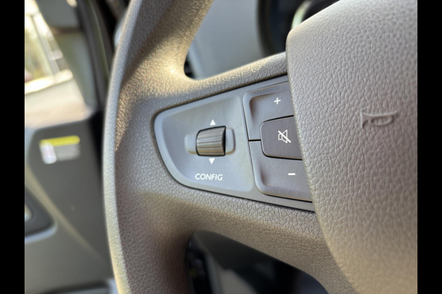 Opel Vivaro-e L3H1 Innovation DC 75 kWh | 329 km WLTP | Dubbele Schuifdeur | Camera | Trekhaak | CarPlay | Navi | 17" LMV