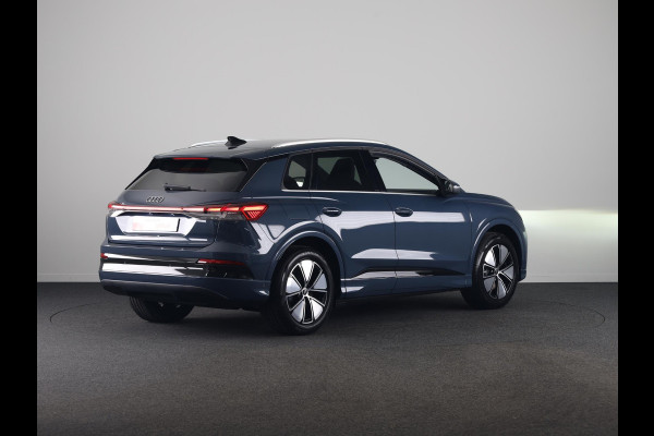 Audi Q4 e-tron Advanced edition 82 kWh 286 PK | Techniekpakket plus | Privacy glas | Trekhaak | Exterieurdetails carross.kleur |