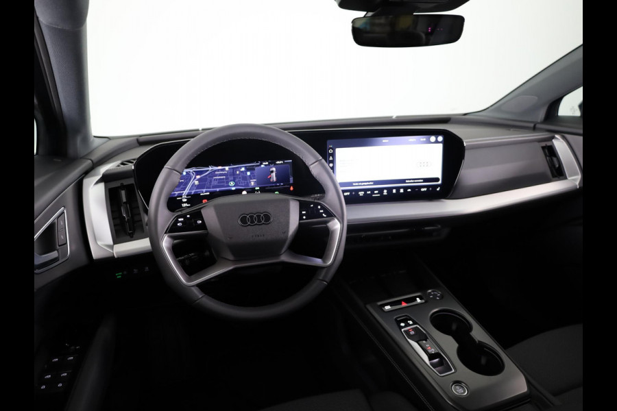 Audi Q4 e-tron Advanced edition 82 kWh 286 PK | Techniekpakket plus | Privacy glas | Trekhaak | Exterieurdetails carross.kleur |
