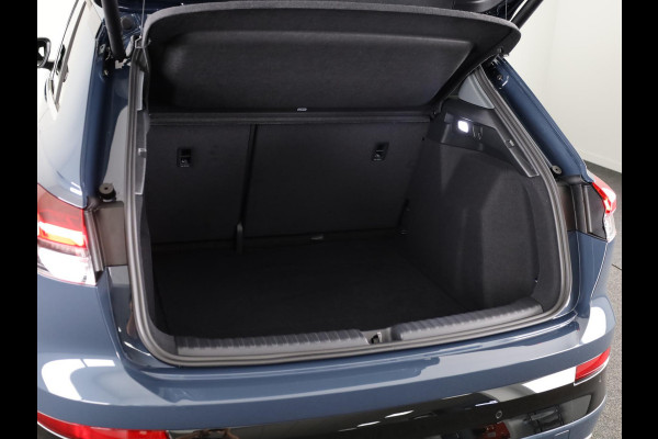 Audi Q4 e-tron Advanced edition 82 kWh 286 PK | Techniekpakket plus | Privacy glas | Trekhaak | Exterieurdetails carross.kleur |