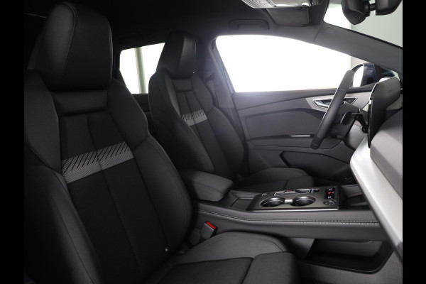 Audi Q4 e-tron Advanced edition 82 kWh 286 PK | Techniekpakket plus | Privacy glas | Trekhaak | Exterieurdetails carross.kleur |