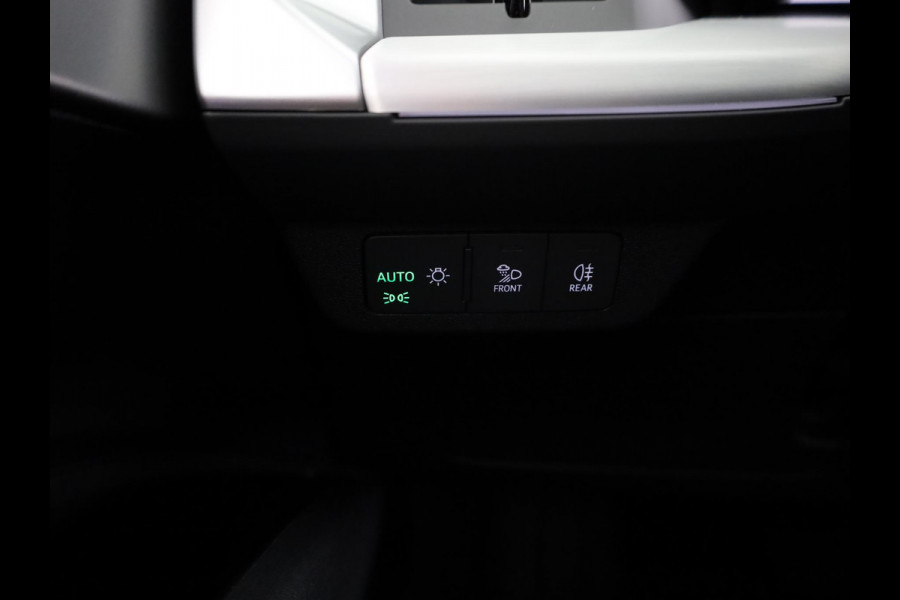 Audi Q4 e-tron Advanced edition 82 kWh 286 PK | Techniekpakket plus | Privacy glas | Trekhaak | Exterieurdetails carross.kleur |