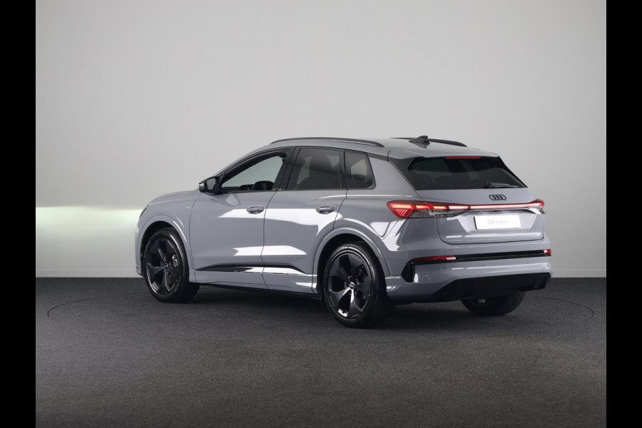 Audi Q4 e-tron S edition 82 KWh 286 pk | Optiekpakket zwart-glanzend | Privacy glas | Trekhaak | Leder/stof interieur |
