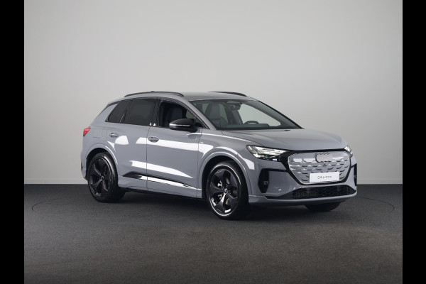 Audi Q4 e-tron S edition 82 KWh 286 pk | Optiekpakket zwart-glanzend | Privacy glas | Trekhaak | Leder/stof interieur |