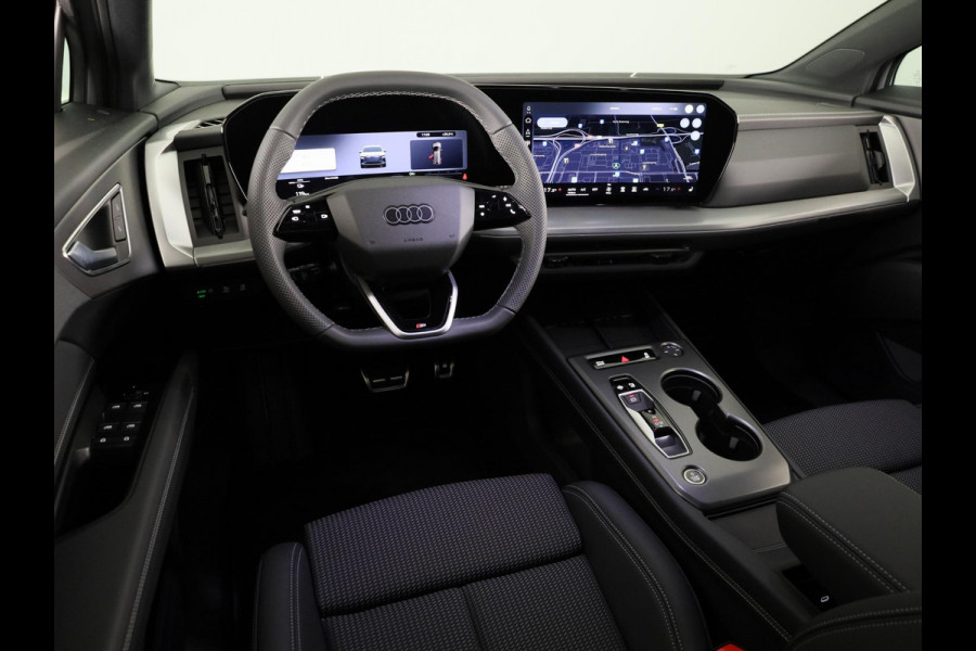 Audi Q4 e-tron S edition 82 KWh 286 pk | Optiekpakket zwart-glanzend | Privacy glas | Trekhaak | Leder/stof interieur |