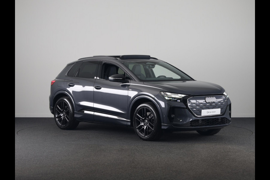 Audi Q4 e-tron S edition Quattro 82KWh 340 pk | Techniekpakket Pro | elektrische stoelen | Glazen panoramadak | head-up display  |
