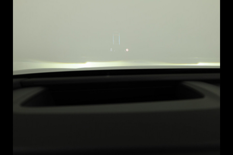 Audi Q4 e-tron S edition Quattro 82KWh 340 pk | Techniekpakket Pro | elektrische stoelen | Glazen panoramadak | head-up display  |