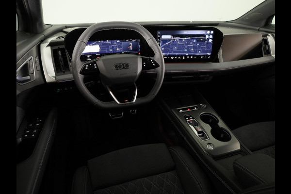 Audi Q4 e-tron S edition Quattro 82KWh 340 pk | Techniekpakket Pro | elektrische stoelen | Glazen panoramadak | head-up display  |
