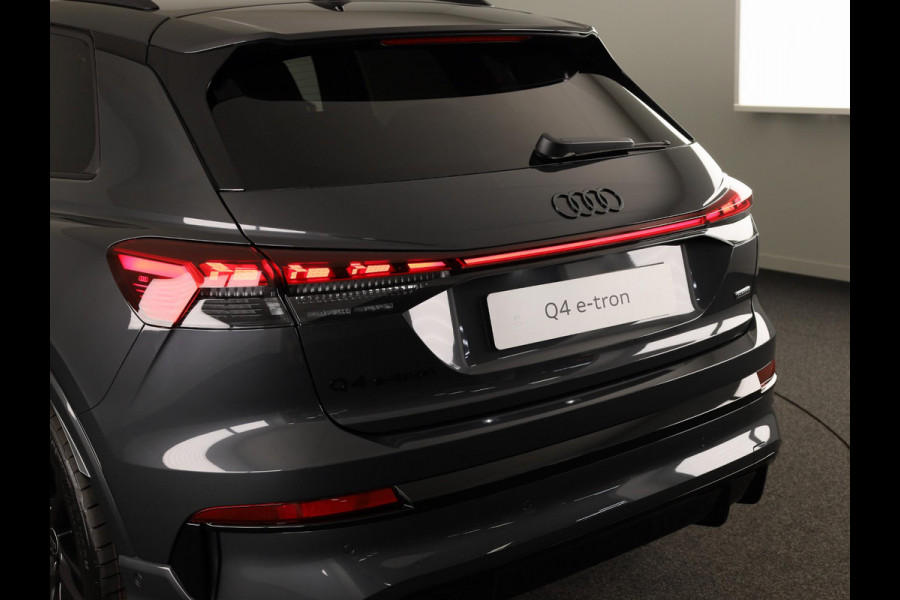 Audi Q4 e-tron S edition Quattro 82KWh 340 pk | Techniekpakket Pro | elektrische stoelen | Glazen panoramadak | head-up display  |